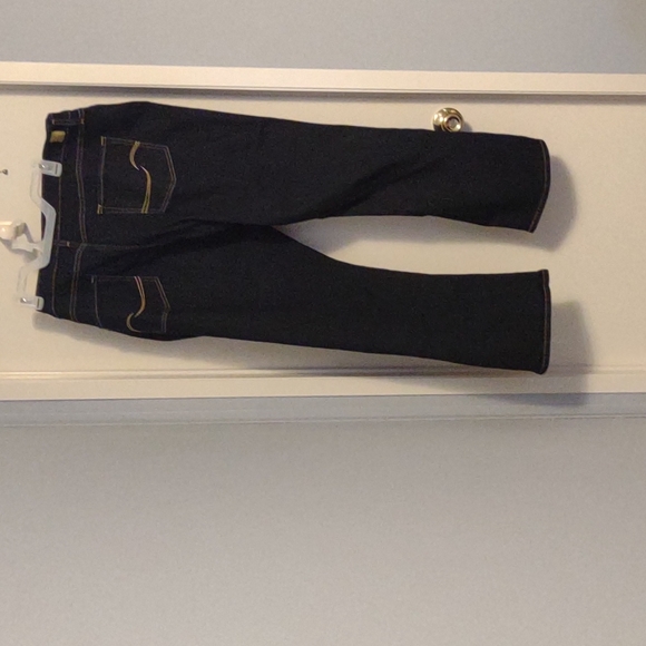 26S Levi Strauss & Co signature boot cut totally shaping jeans - Picture 5 of 11